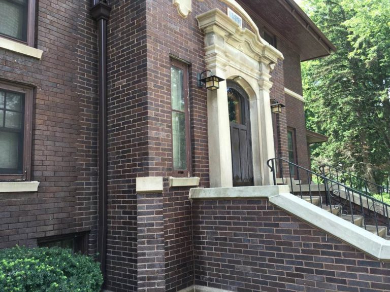 brick tuckpointing Chicago services